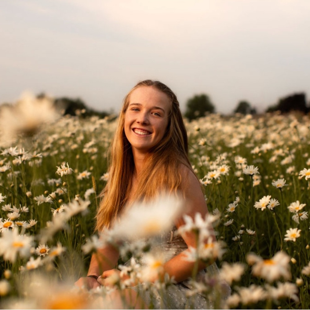 Meet your Posher, Ella